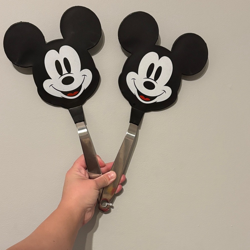 NWOT Mickey Mouse Black and White Spatula Set